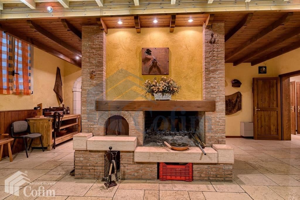 Villa in vendita a Verona Pescantina caminetto