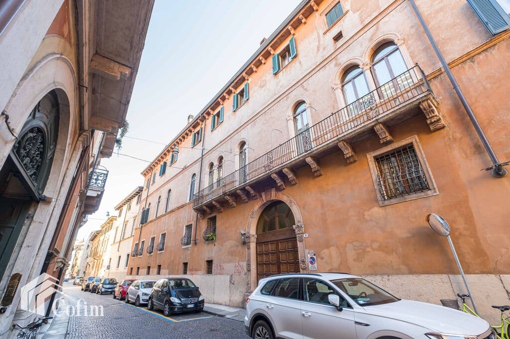 Appartamento cinque locali in vendita ultimo piano terrazzo posto auto  Verona (Centro Storico) - 13