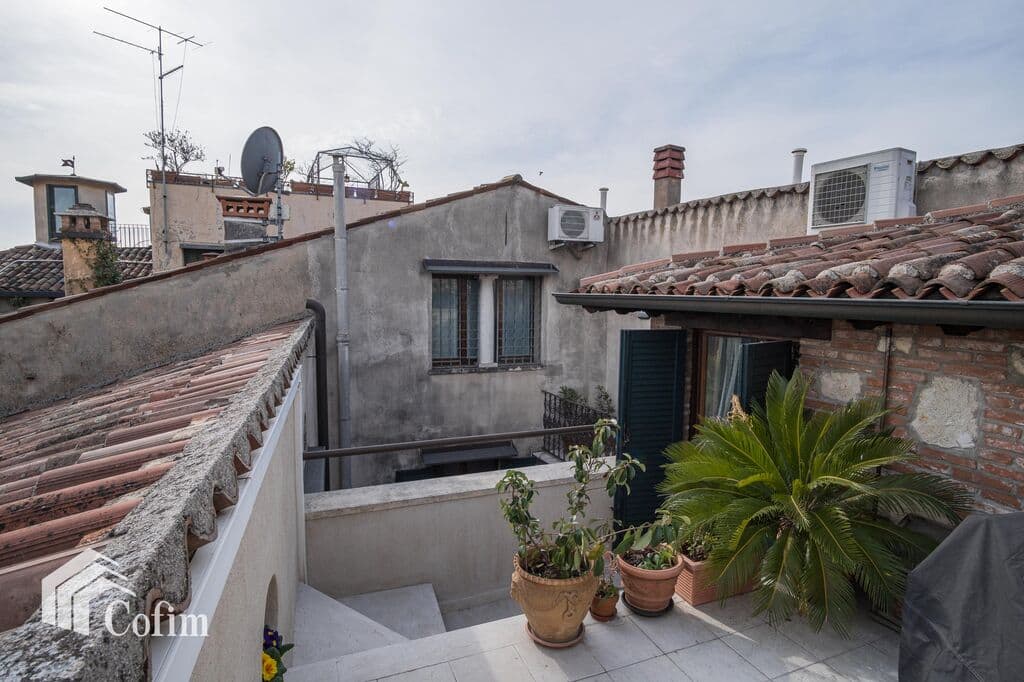 Five-rooms Apartment for sale last floor terrace and parking space   Verona (Centro Storico) - 12