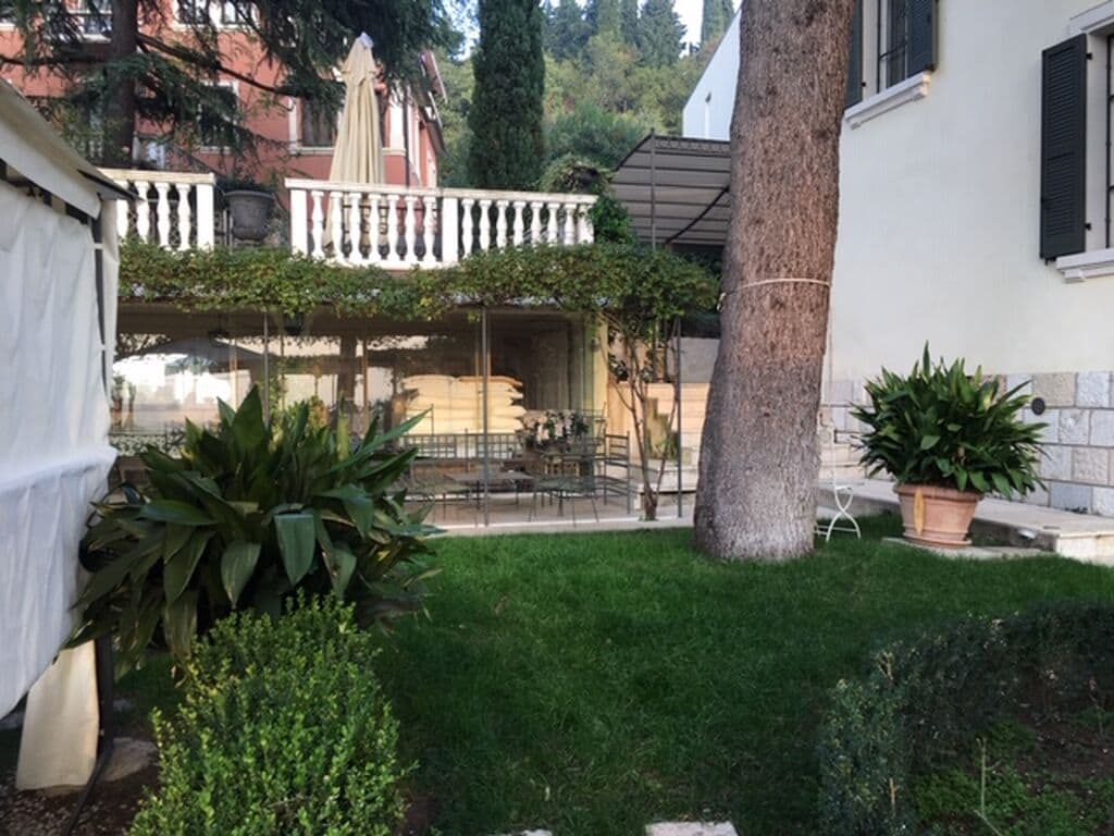 Appartamento cinque locali ARREDATO in AFFITTO in VILLA LIBERTY con ampio GIARDINO  Verona (Borgo Trento) - 6