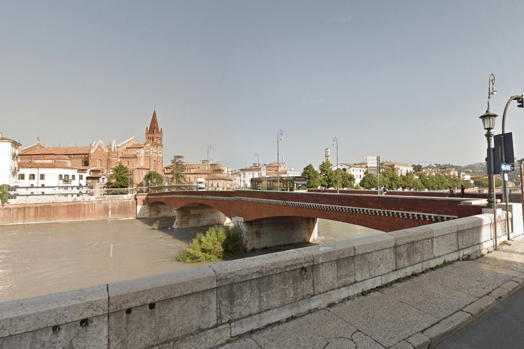 Appartamento bilocale ARREDATO in VENDITA in zona centrale Ponte Navi  Verona (Centro )