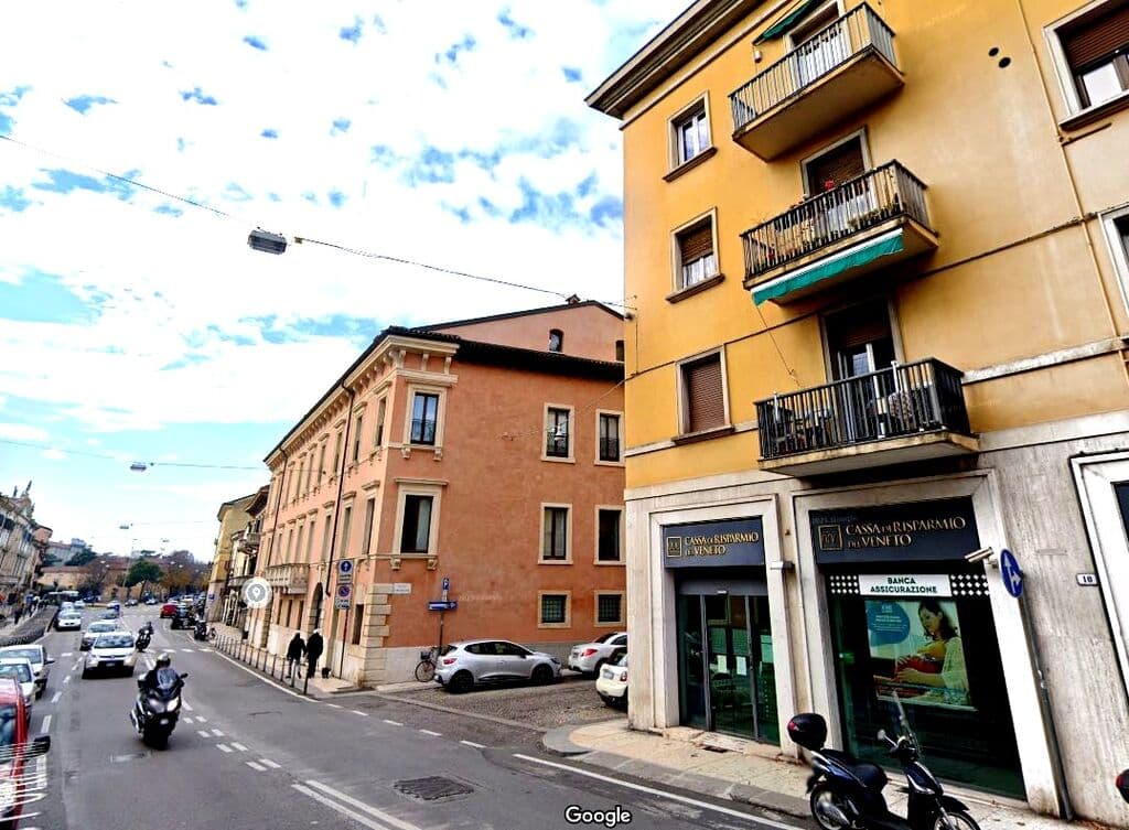 Appartamento quadrilocale in VENDITA signorile piano alto zona Castelvecchio  Verona (Centro ) - 2