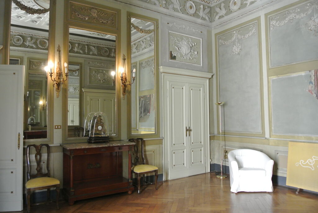 Luxury Apartment large, elegant, FURNISHED, for RENT, with two parking spaces.  Verona (Centro Storico) - 3
