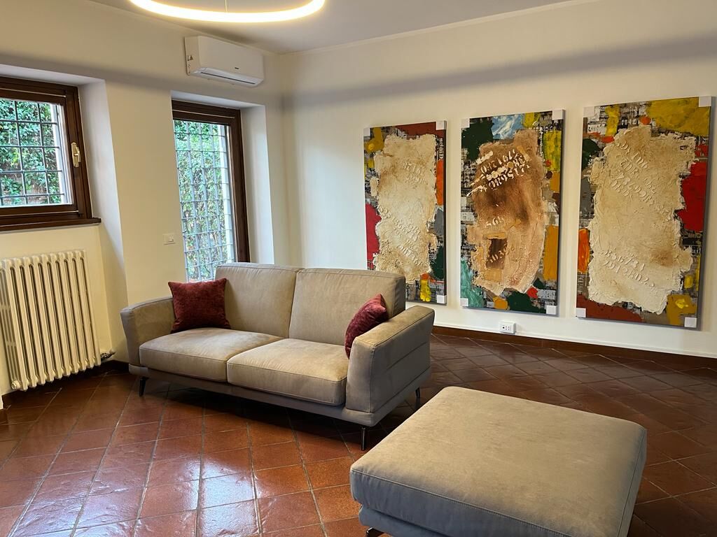 Villa ARREDATA in AFFITTO con GIARDINO e garage v.ze Castelvecchio  Verona (San Zeno) - 2