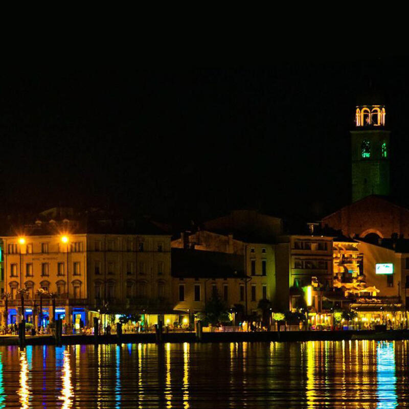 SAL&Ograve; ACCENDE L&rsquo;ESTATE SUL LUNGOLAGO