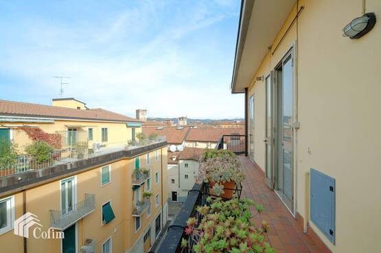 Five-rooms Apartment Verona EL1887