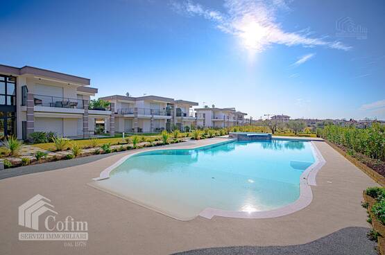 Appartamento trilocale in residence con piscina a  Lazise (Lazise)