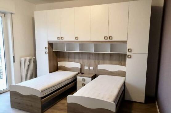 Appartamento quadrilocale in VENDITA RISTRUTTURATO ARREDATO PIANO ALTO ZONA FIERA Verona (Fiera Golosine)