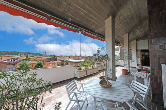 Appartamento di lusso ULTIMO PIANO CON GRANDE TERRAZZO ZONA P.ZZA VITTORIO VENETO Verona (Borgo Trento)
